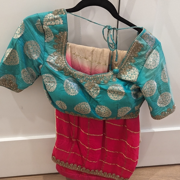 Other - Sari